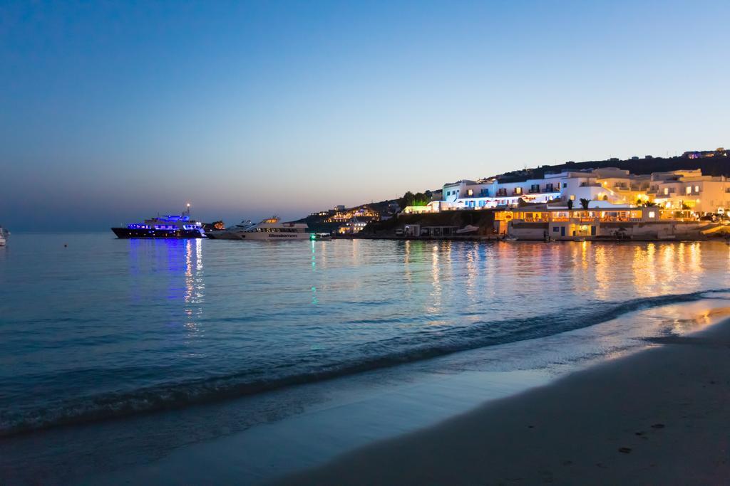 โรงแรมไมโคนอส พาเลส บีช Mykonos Town ภายนอก รูปภาพ