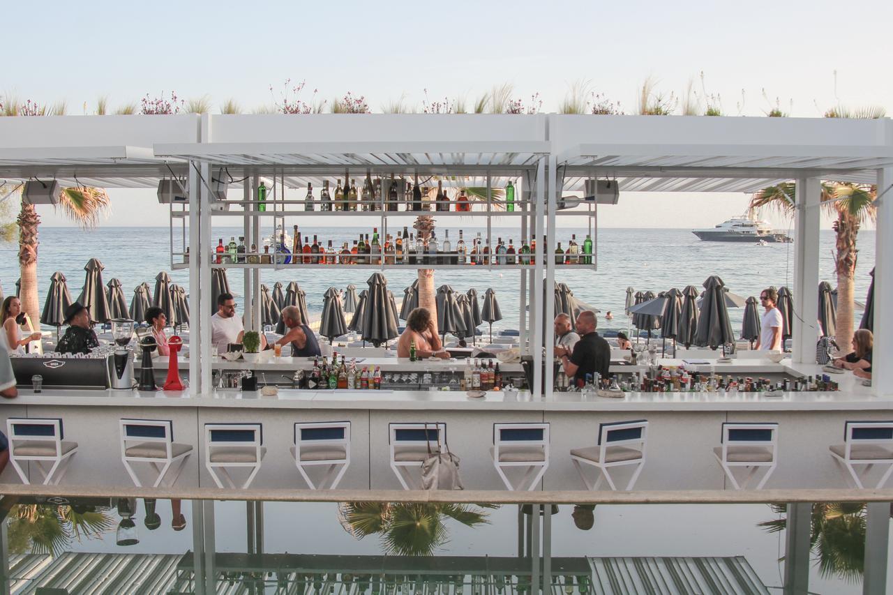 โรงแรมไมโคนอส พาเลส บีช Mykonos Town ภายนอก รูปภาพ