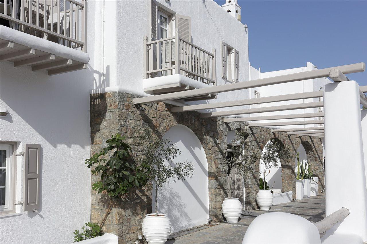 โรงแรมไมโคนอส พาเลส บีช Mykonos Town ภายนอก รูปภาพ