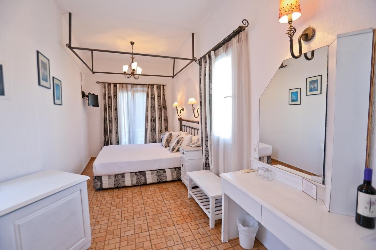 โรงแรมไมโคนอส พาเลส บีช Mykonos Town ภายนอก รูปภาพ